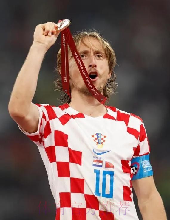 西媒:莫德里奇将在周二国家队新闻发布会澄清未来